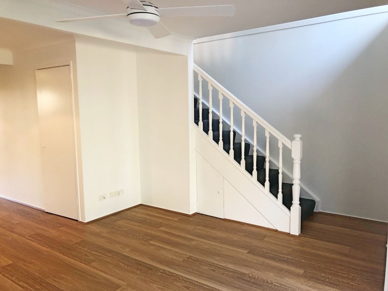 6/2 Rainbow Dr, Mudgeeraba QLD 4213