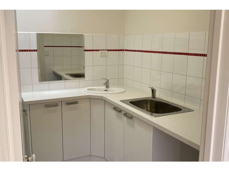 88 Barrow St, Brunswick VIC 3056