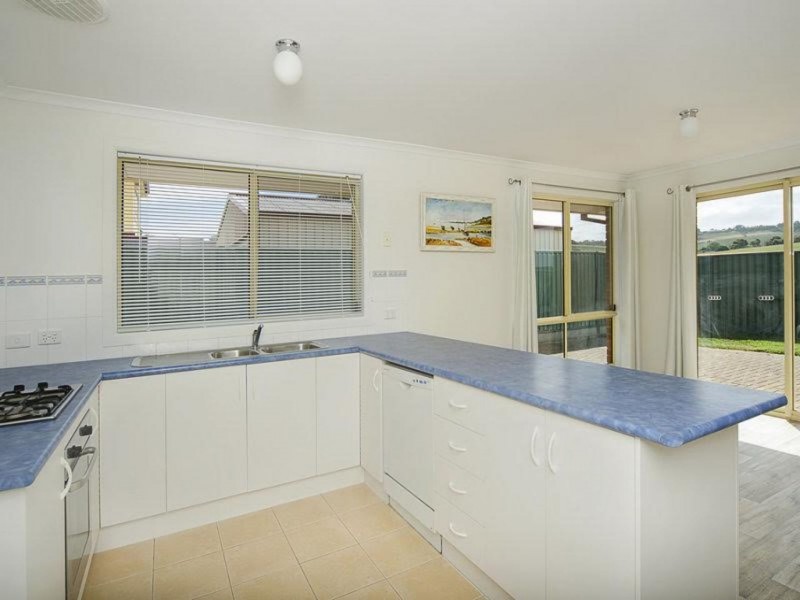 65 Sweetman Ave, Encounter Bay SA 5211