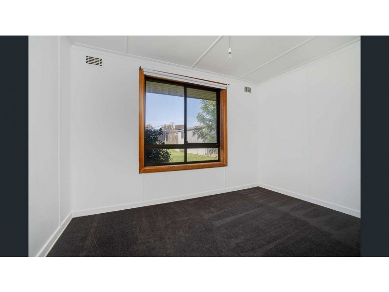 24 Camellia Cres, Norlane VIC 3214