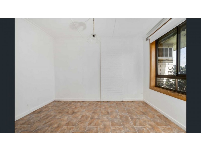 24 Camellia Cres, Norlane VIC 3214