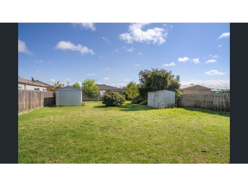 24 Camellia Cres, Norlane VIC 3214