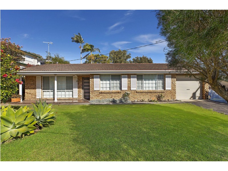 2 Ulmarra Rd, Forresters Beach NSW 2260