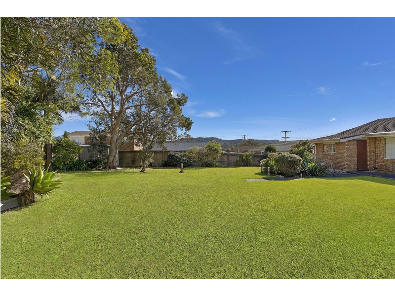 2 Ulmarra Rd, Forresters Beach NSW 2260