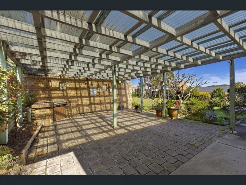 2 Ulmarra Rd, Forresters Beach NSW 2260