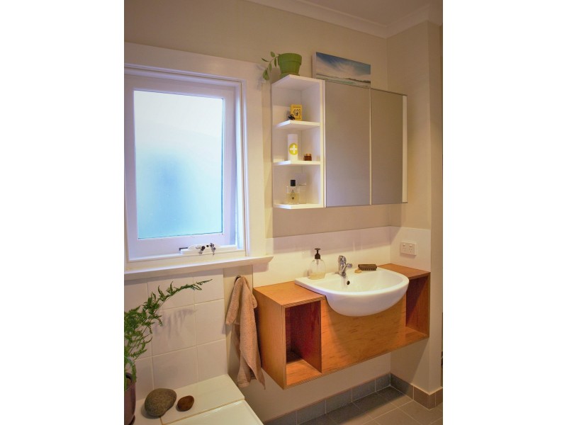 1/2 Dumas Pl, Moonah TAS 7009