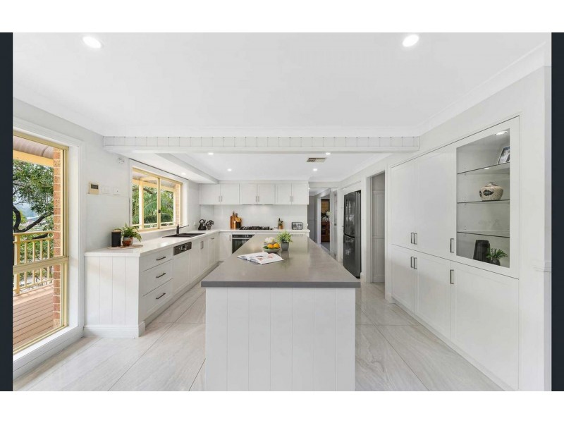 13 Peace Cres, Balgownie NSW 2519