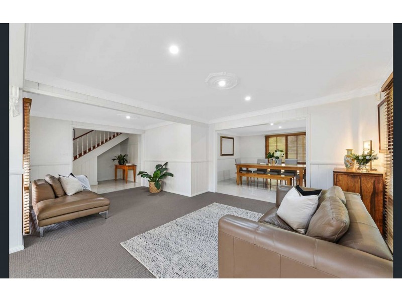 13 Peace Cres, Balgownie NSW 2519