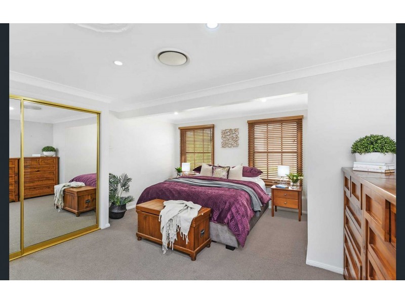 13 Peace Cres, Balgownie NSW 2519