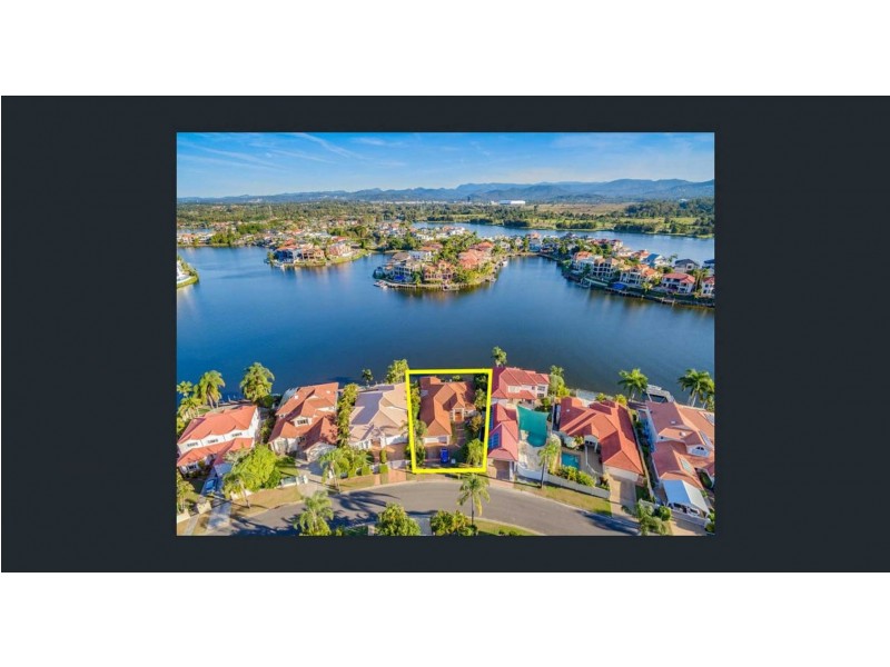 30 Montevideo Dr, Clear Island Waters QLD 4226