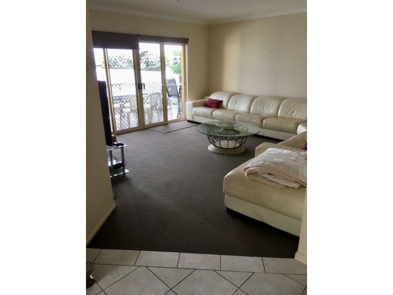 30 Montevideo Dr, Clear Island Waters QLD 4226