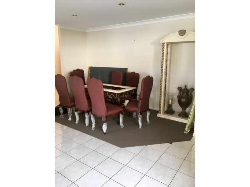 30 Montevideo Dr, Clear Island Waters QLD 4226