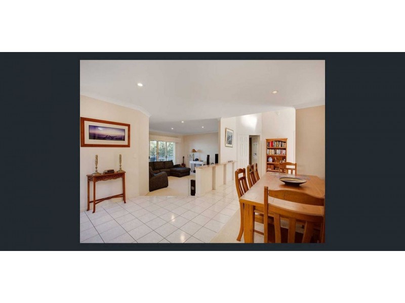 30 Montevideo Dr, Clear Island Waters QLD 4226