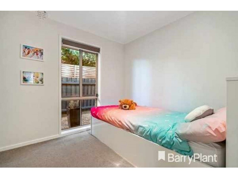 5 Lorraine Cl, Hoppers Crossing VIC 3029