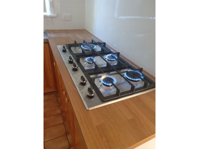 21 St Clems Rd, Doncaster East VIC 3109