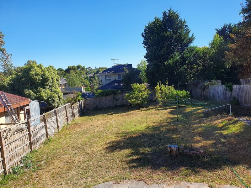 21 St Clems Rd, Doncaster East VIC 3109