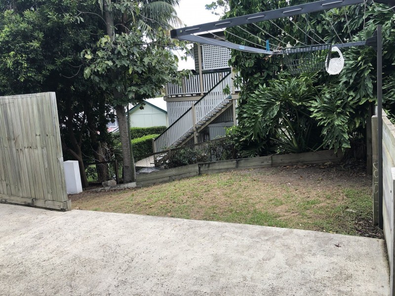 23 Bindaree St, Greenslopes QLD 4120