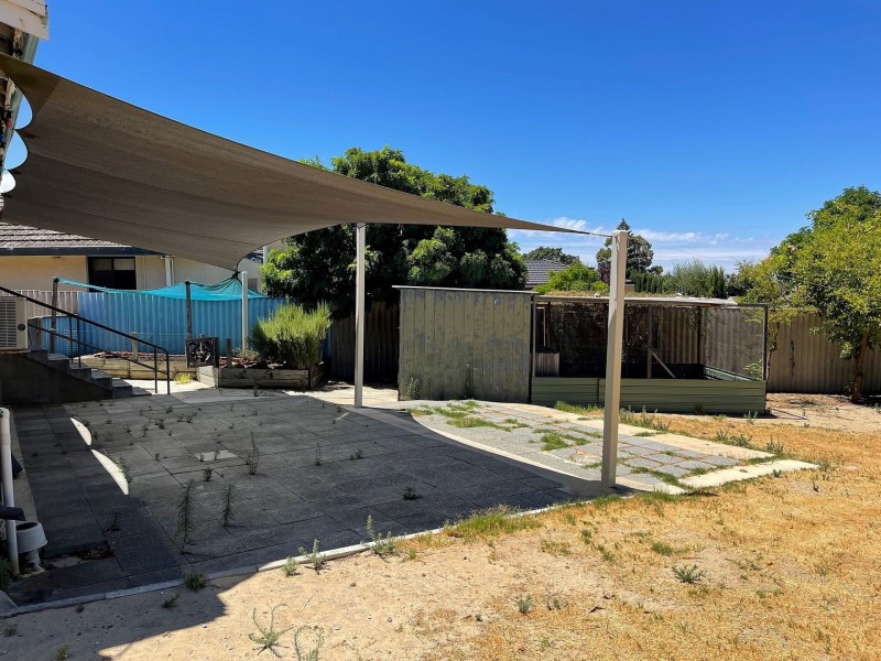 10 Derril Ave, Dianella WA 6059