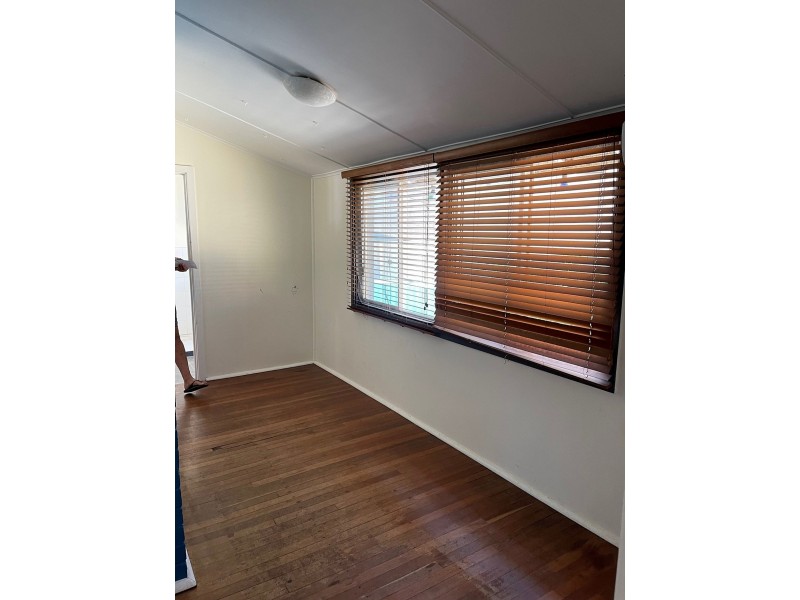 10 Derril Ave, Dianella WA 6059