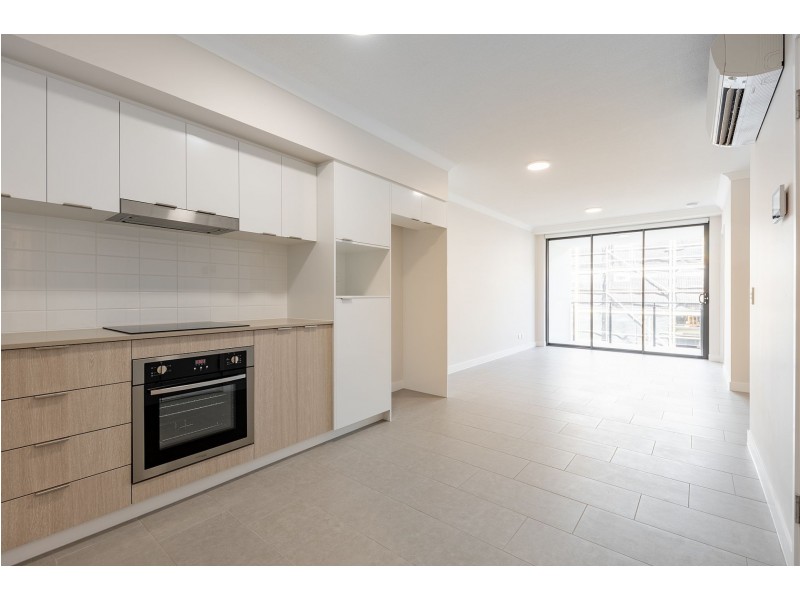 24/10-18 Pikki St, Maroochydore QLD 4558