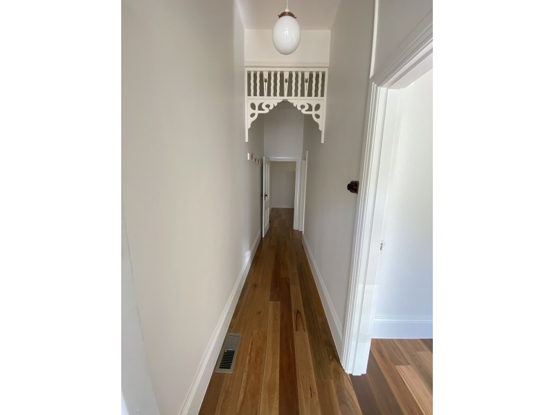 7 Henry St, Kensington VIC 3031