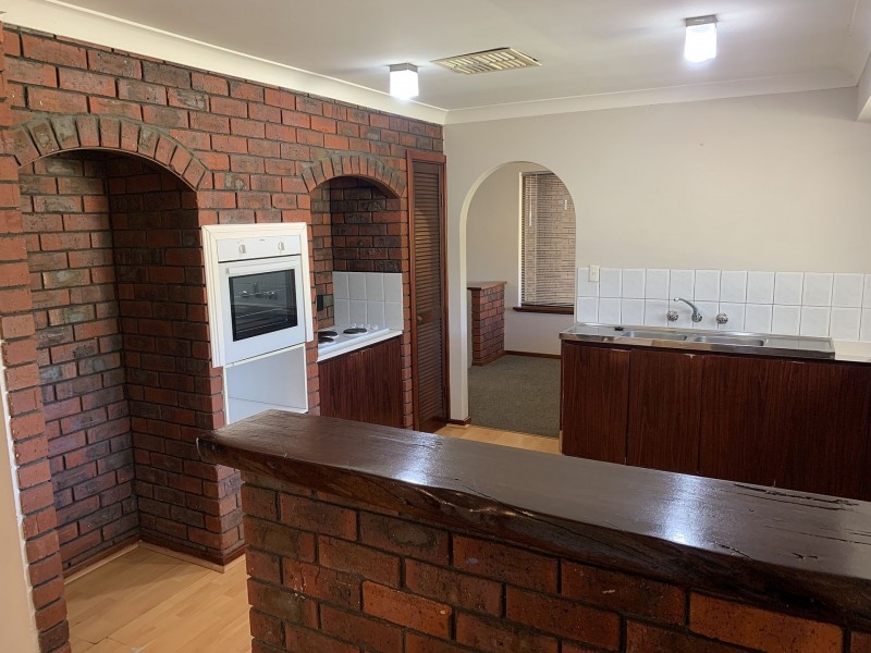 4 Gunida St, Mullaloo WA 6027