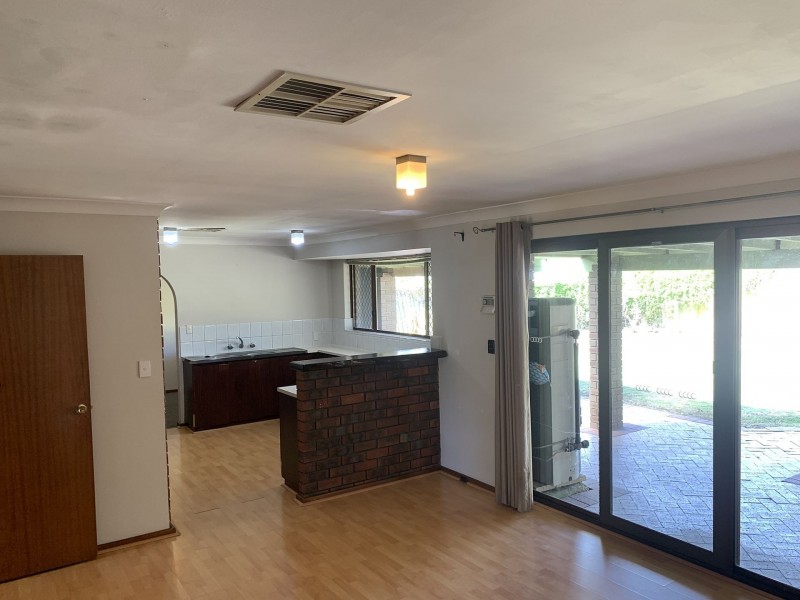 4 Gunida St, Mullaloo WA 6027