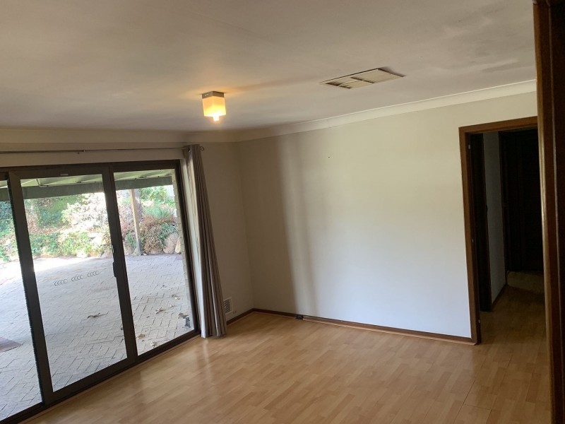 4 Gunida St, Mullaloo WA 6027