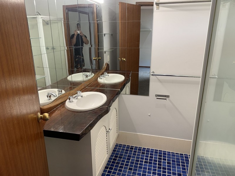 4 Gunida St, Mullaloo WA 6027