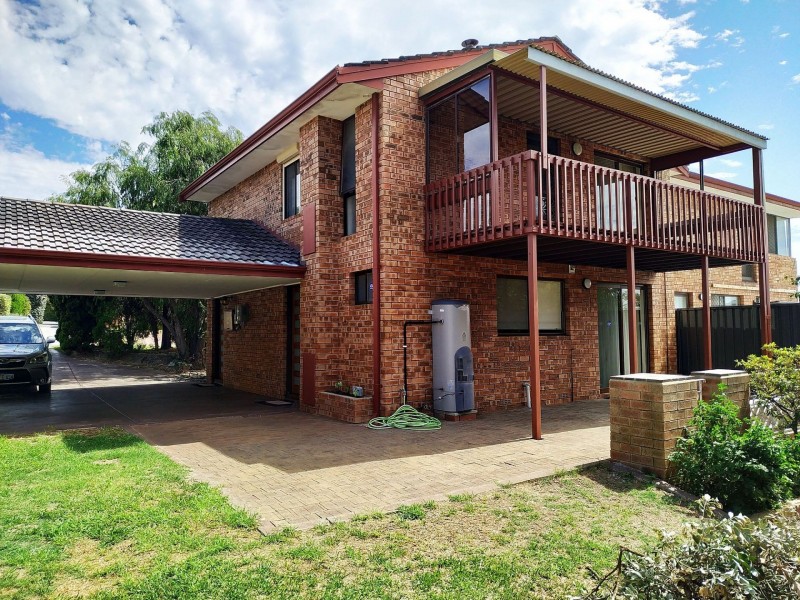 22A Money Rd, Melville WA 6156