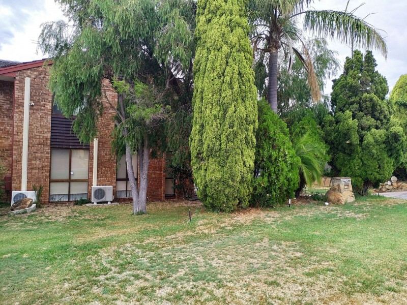 22A Money Rd, Melville WA 6156