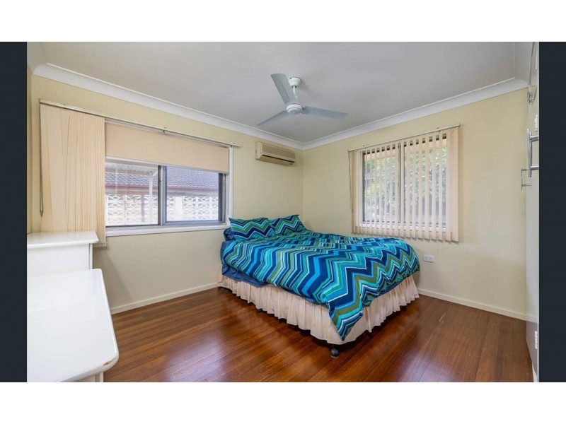 77 Dagmar St, Holland Park West QLD 4121