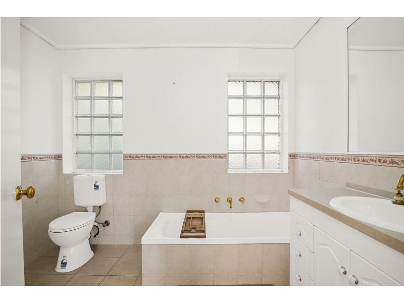 19 Remington Dr, Glen Waverley VIC 3150