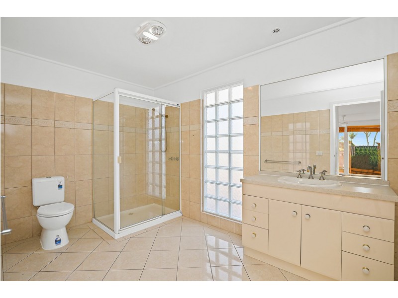 19 Remington Dr, Glen Waverley VIC 3150