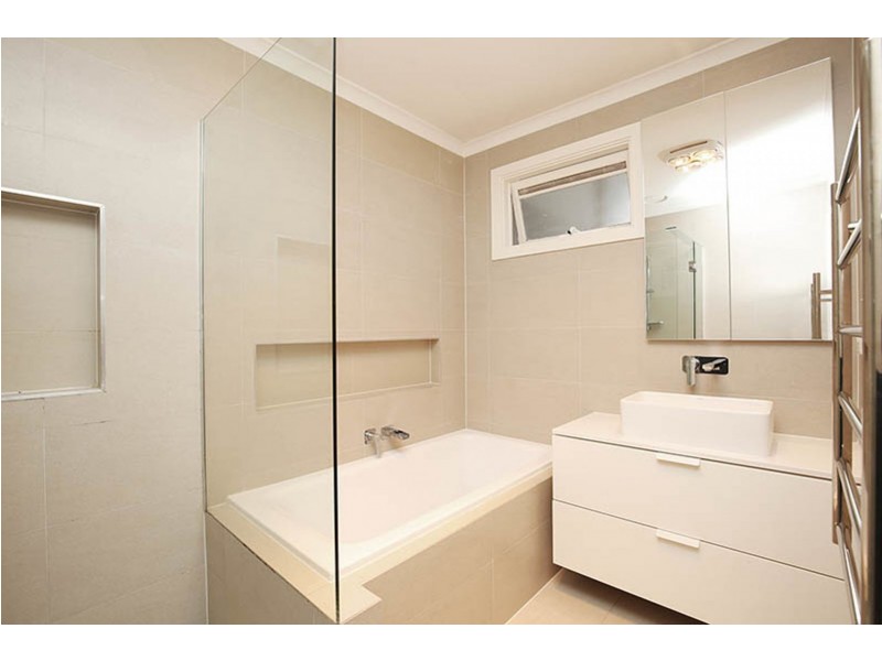 1/11 Iris, Glen Iris VIC 3146