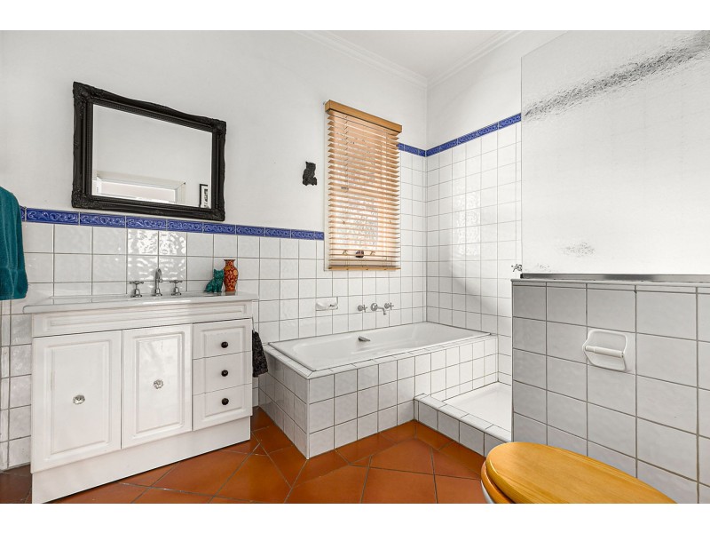 90 Dundas St, Thornbury VIC 3071