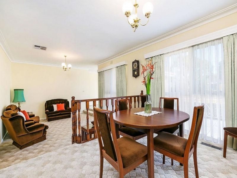 24 Blue Hills Ave, Mount Waverley VIC 3149