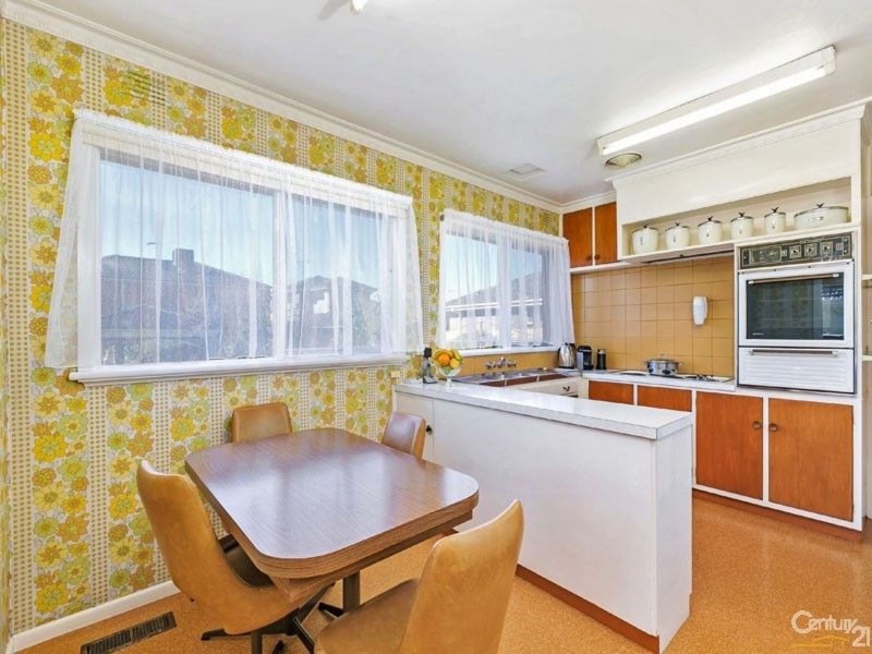 24 Blue Hills Ave, Mount Waverley VIC 3149