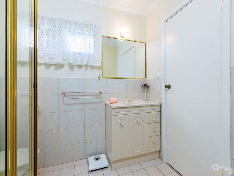 24 Blue Hills Ave, Mount Waverley VIC 3149