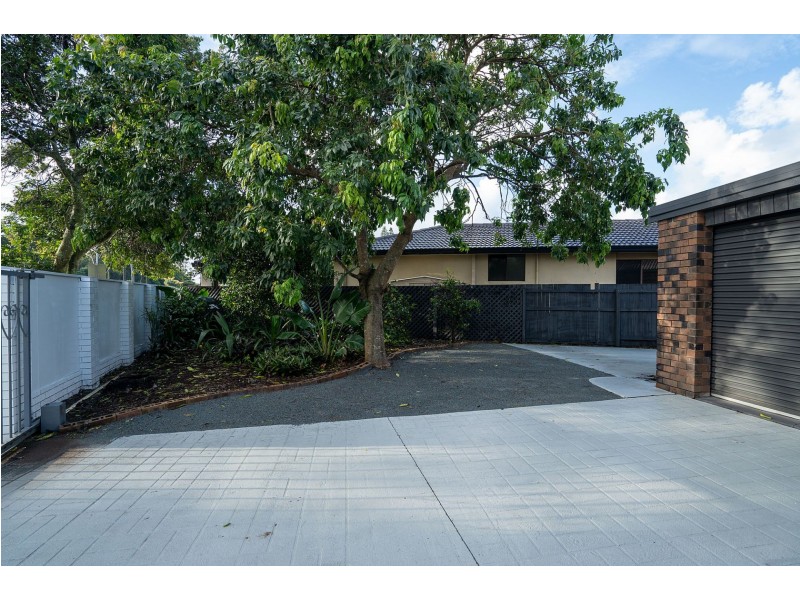 136 Rio Vista Bvd, Broadbeach Waters QLD 4218
