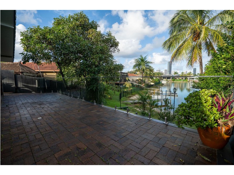 136 Rio Vista Bvd, Broadbeach Waters QLD 4218