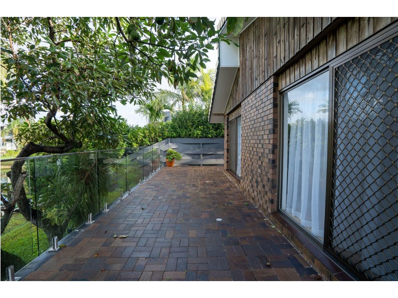 136 Rio Vista Bvd, Broadbeach Waters QLD 4218