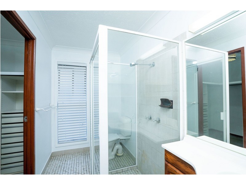 136 Rio Vista Bvd, Broadbeach Waters QLD 4218