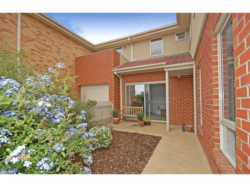 6/2 Mckelvie Ct, Glen Waverley VIC 3150
