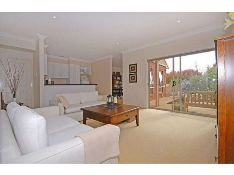 6/2 Mckelvie Ct, Glen Waverley VIC 3150