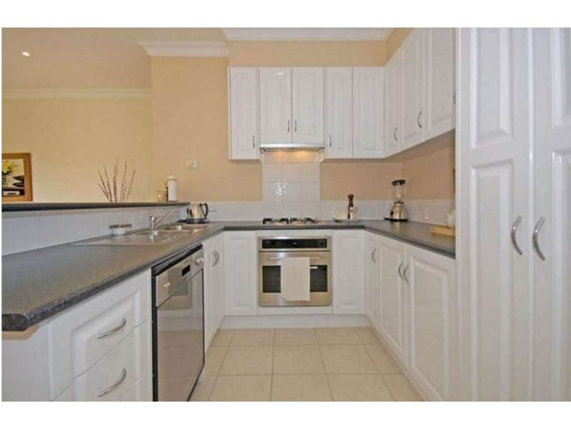 6/2 Mckelvie Ct, Glen Waverley VIC 3150