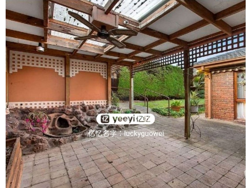 4 Escott Gr, Berwick VIC 3806