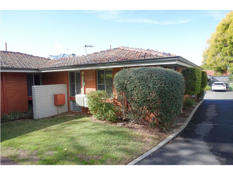 2/28 Park St, Como WA 6152