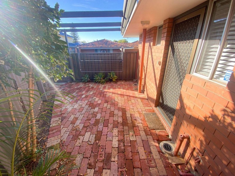 2/28 Park St, Como WA 6152