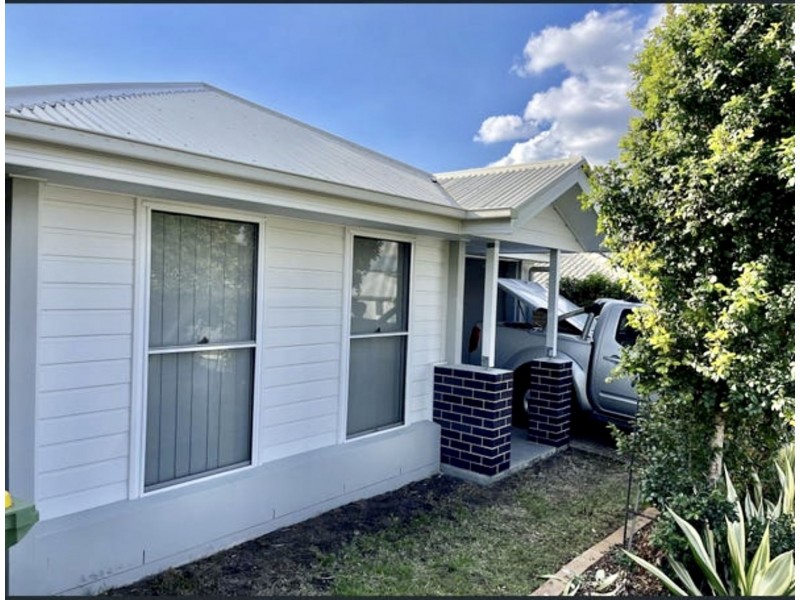 5 Calandra St, Redbank Plains QLD 4301